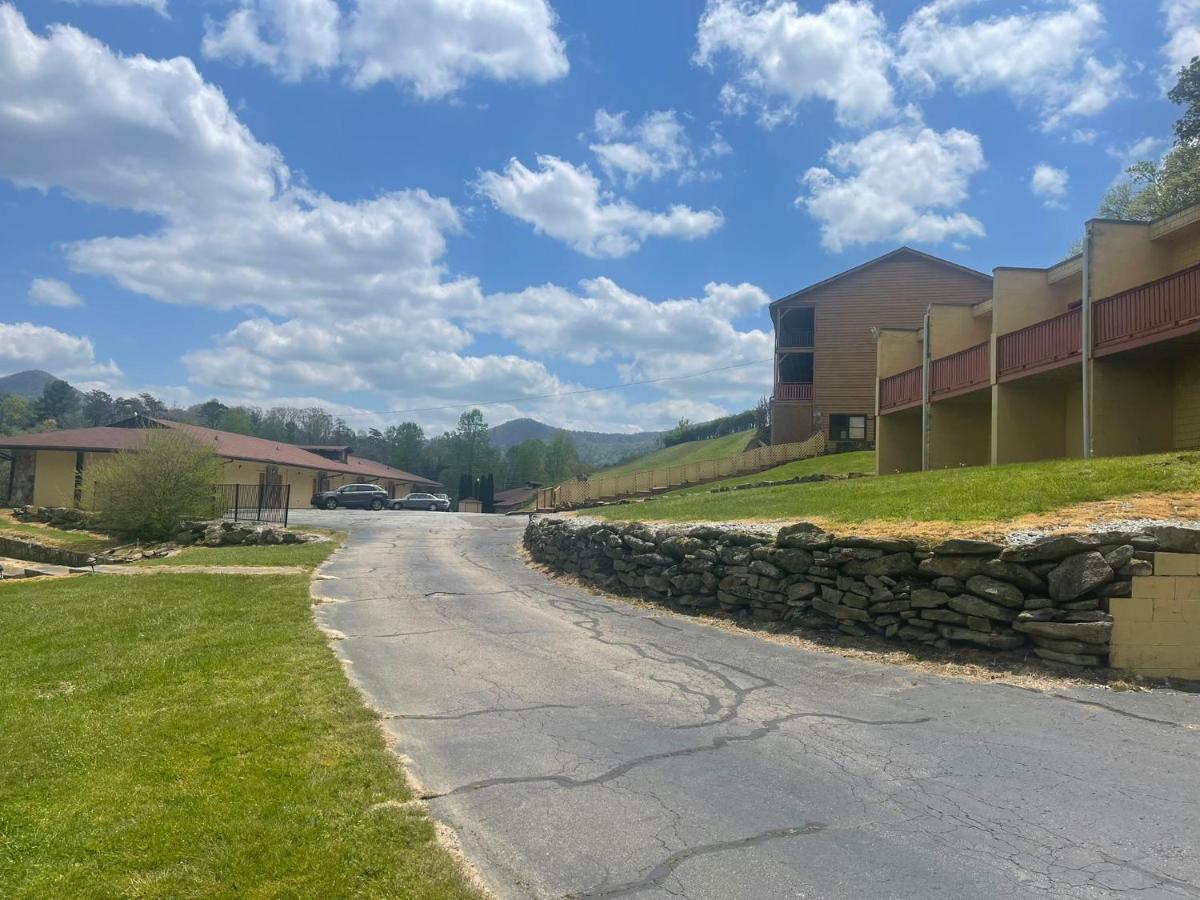 Budgetel Inn & Suites Dillard Exteriér fotografie